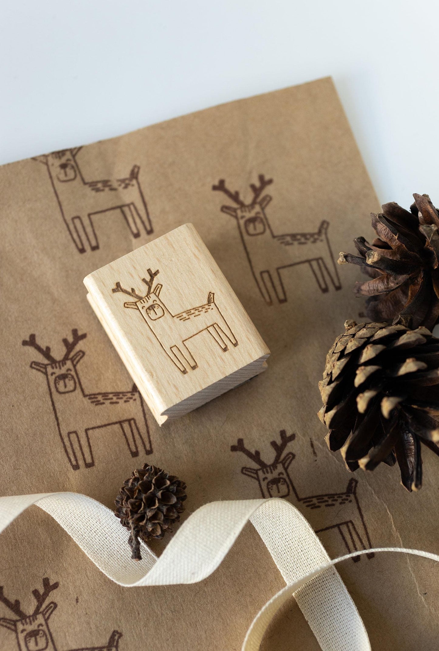 Stempel Rentier Elch Hirsch Weihnachten Winter niedlich Kinder Scandi Motive Wintermotive Basteln DIY Scrapbooking Geschenkpapier HS152