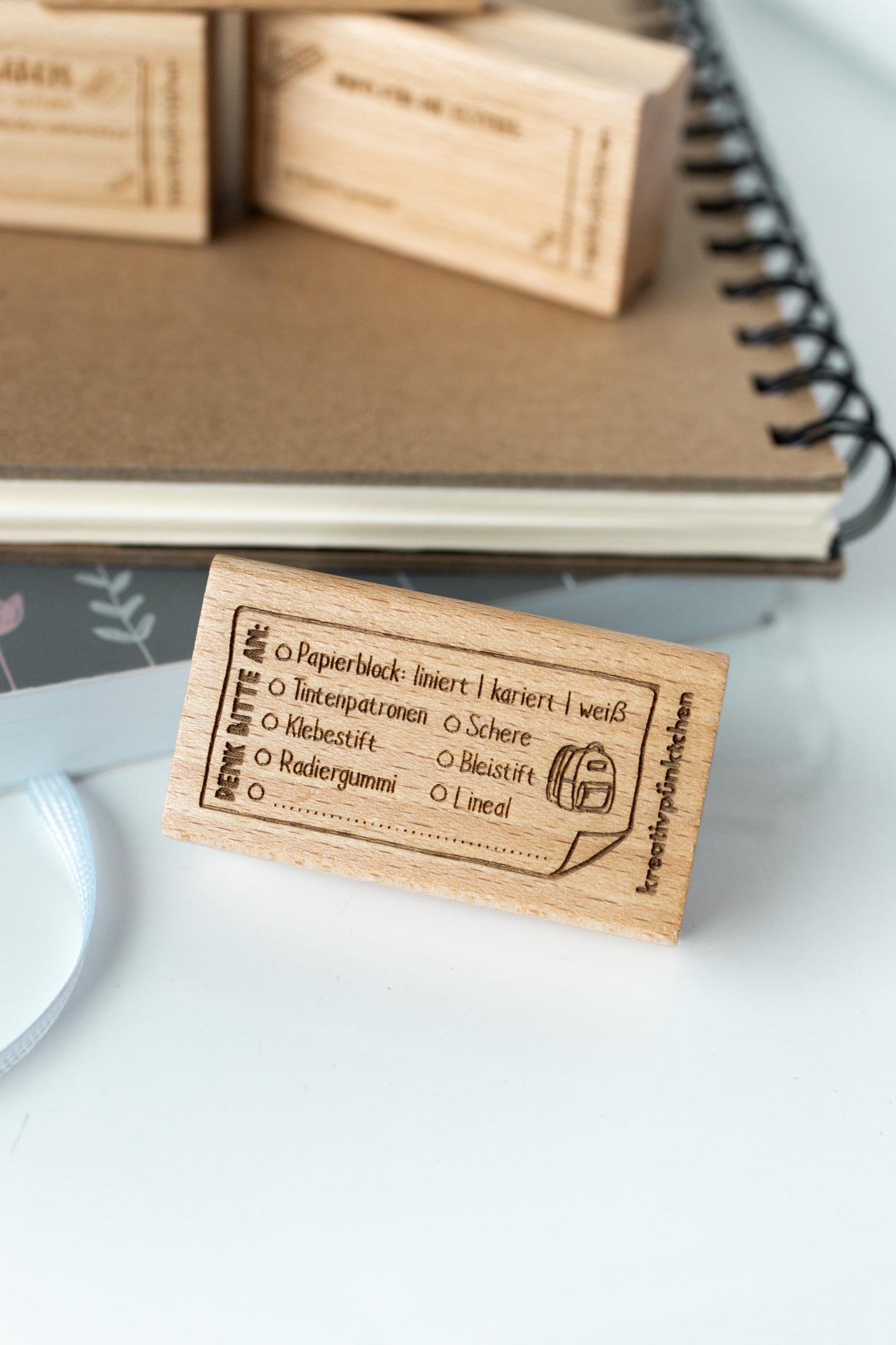 Lehrerstempel "BITTE DENKE AN:" Stempel Hausaufgabenheft Bitte mitbringen Material Grundschule Lehrer Dran denken Memo Erinnerung HS129N