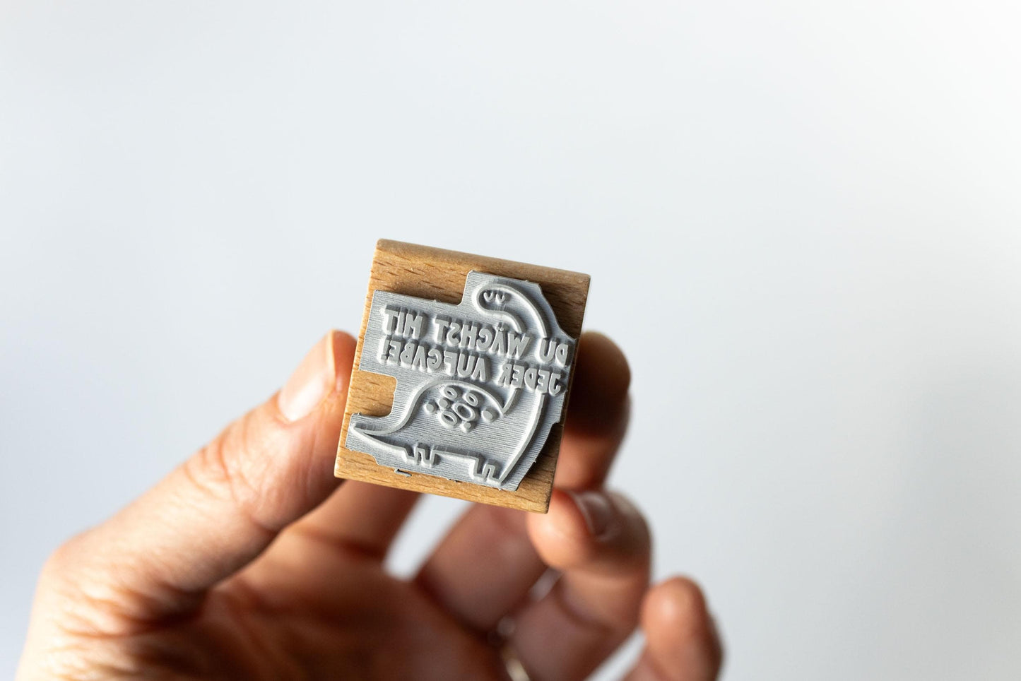 Lehrerstempel Dino "Du wächst mit jeder Aufgabe" Motivationsstempel positiv Grundschule dranbleiben Growth Mindset Rückmeldung HS177