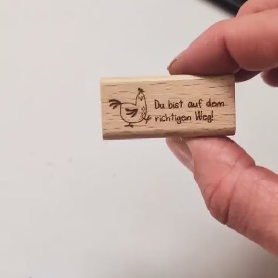 Video: Personalisierter Lehrerstempel mit Motiv – Printy 4911 und Holzstempel